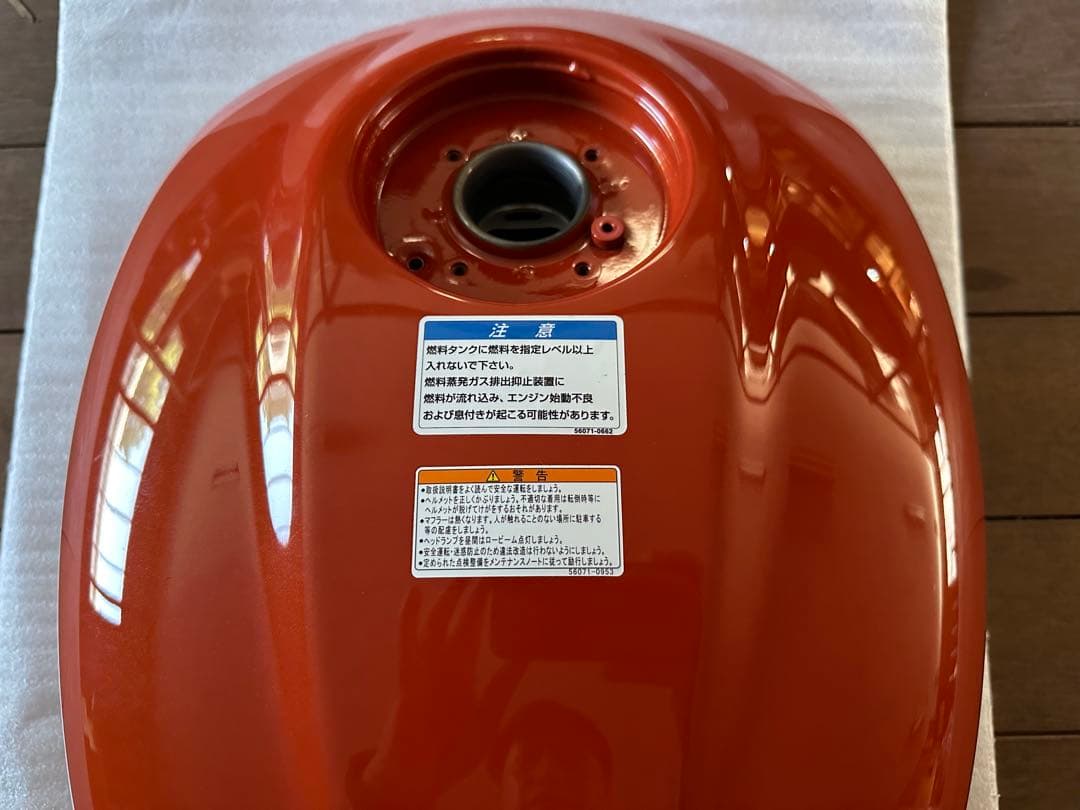 カワサキ　エリミネーター400 パールラヴァオレンジ　タンクコンプ（フエール）