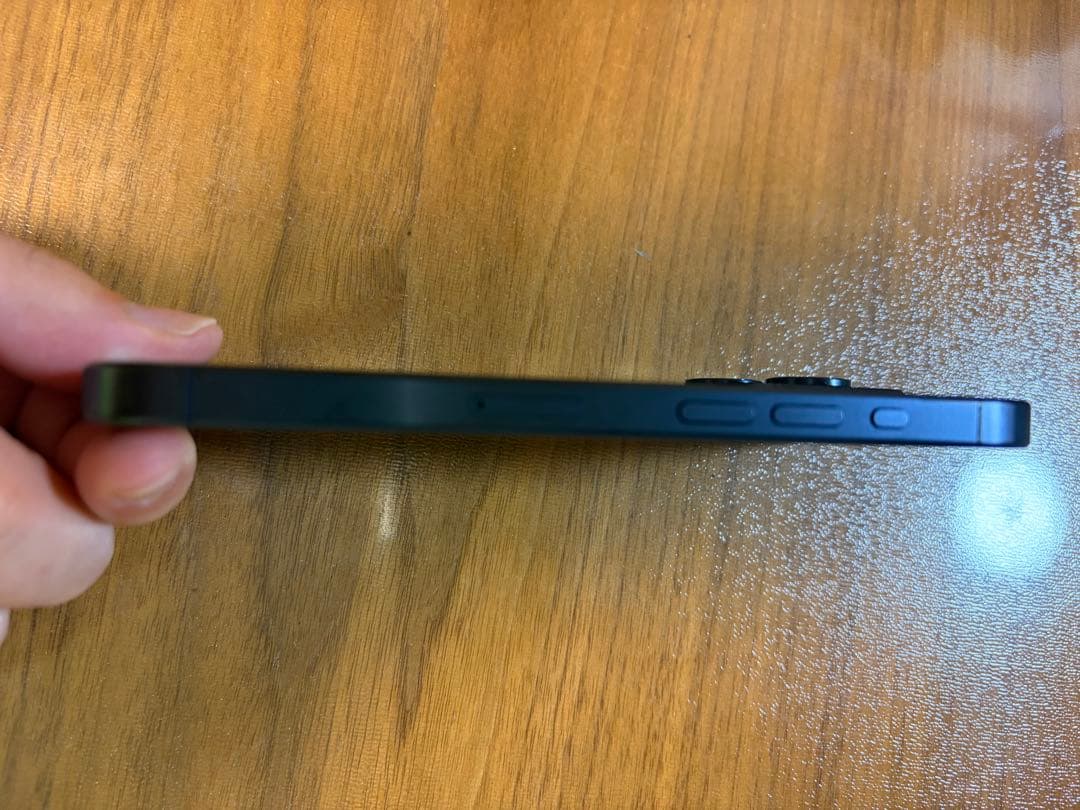 iPhone15pro Keisyam Elshaka専用