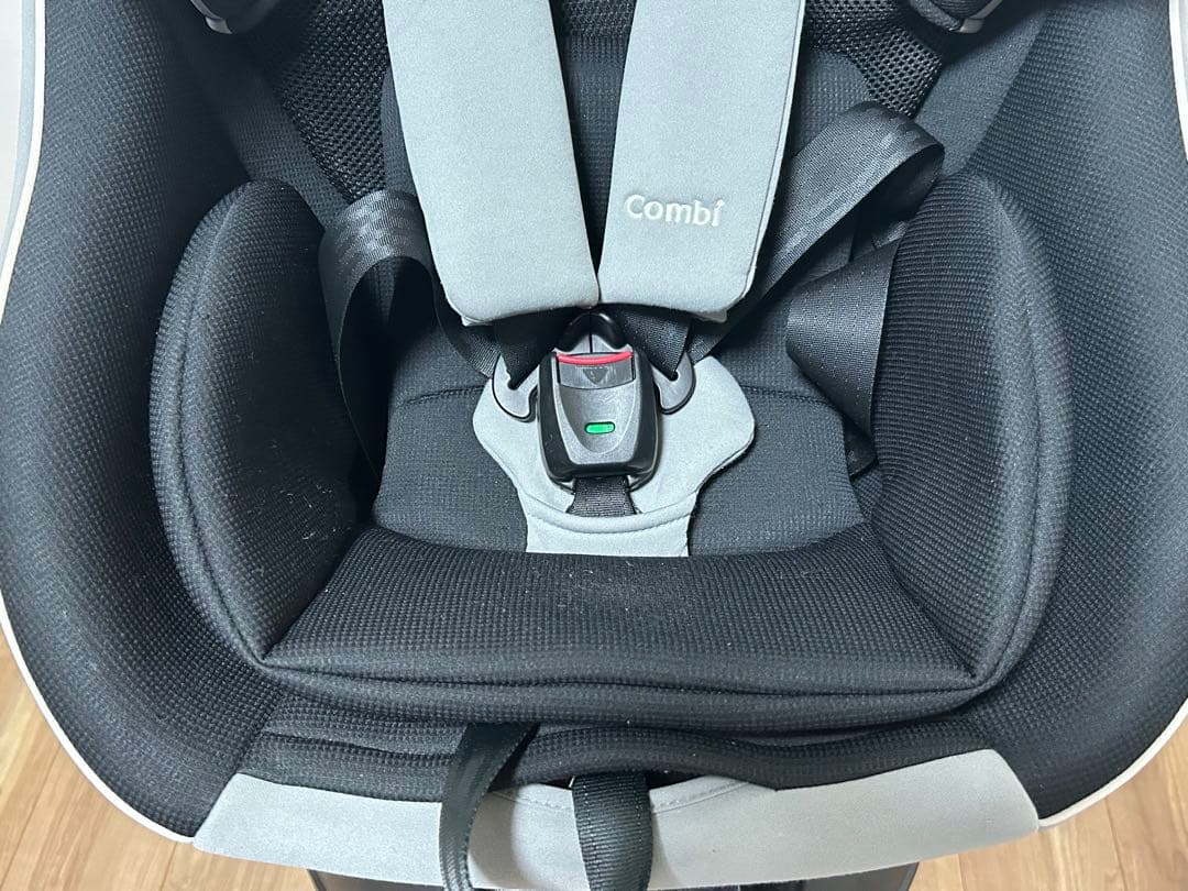 Combi クルムーヴ スマート Light ISOFIX エッグショックJM