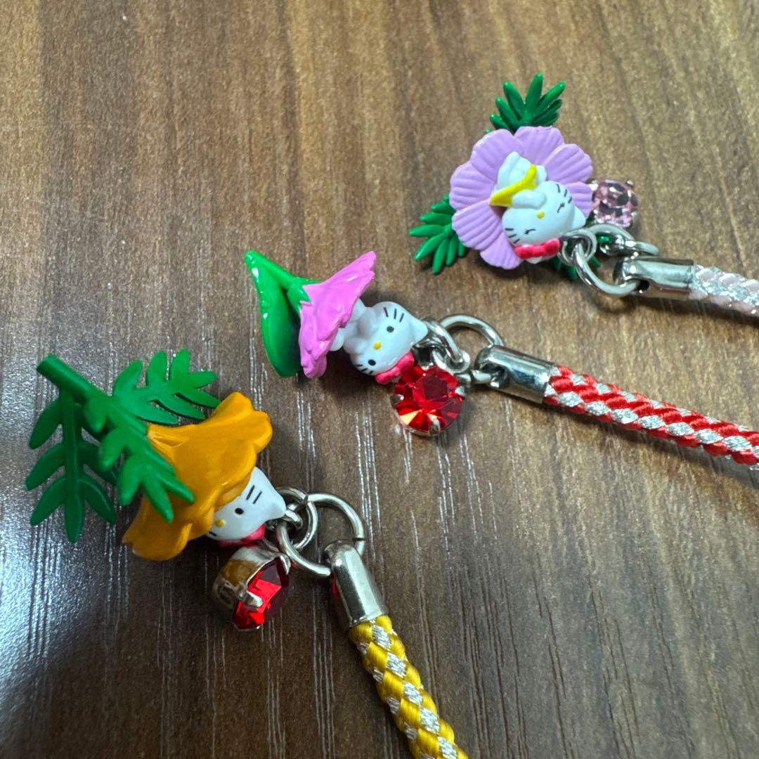 キティちゃん 根付け 3点セット 2005 フラワー 花 装飾付き