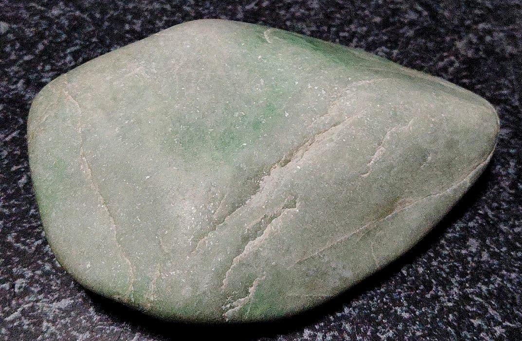 ★翡翠原石★糸魚川硬玉【上質海石・269ｇ】