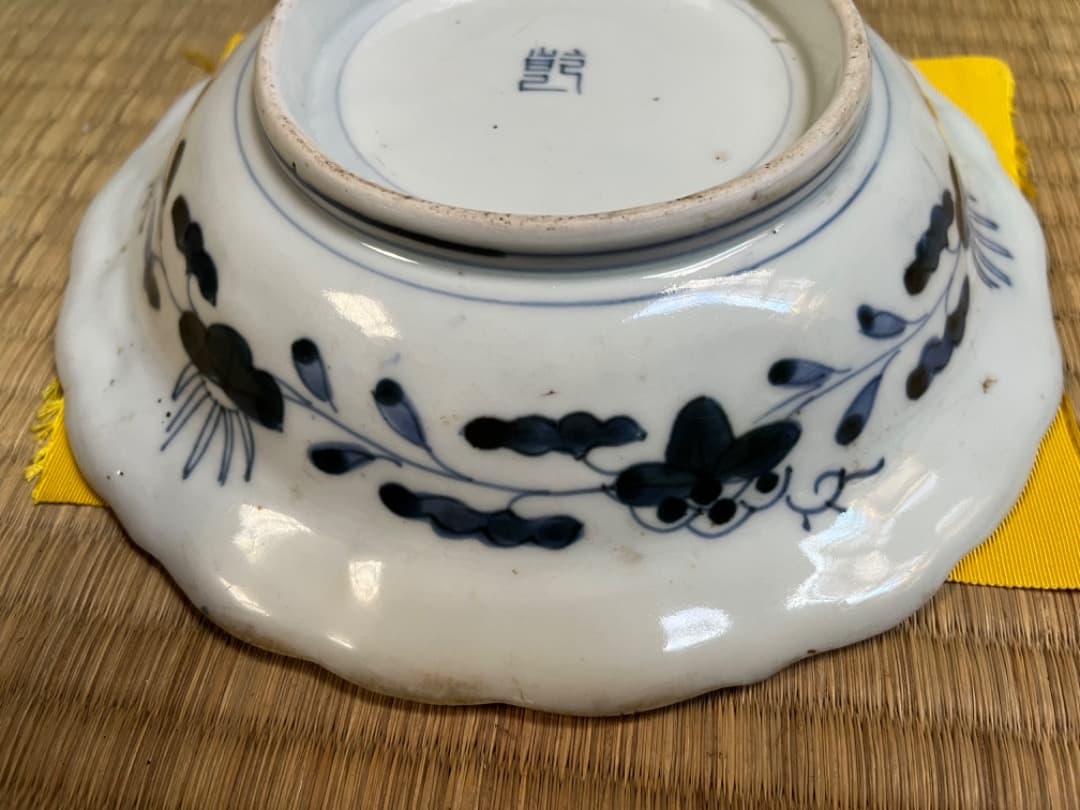 【送料込み】古伊万里　有田焼　「乾」　絵皿