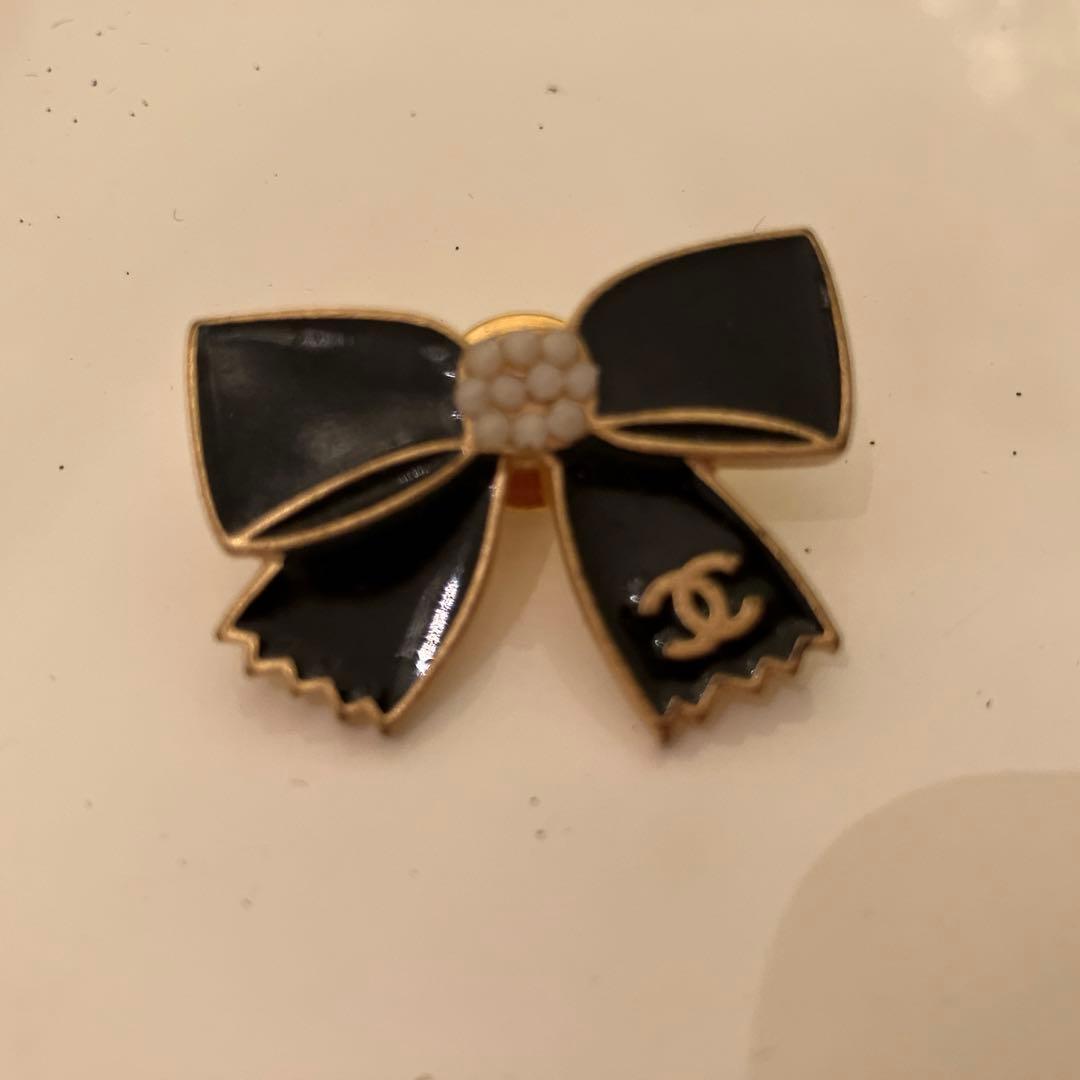 ココシャネルリボン、ピンバッチ(正規品)