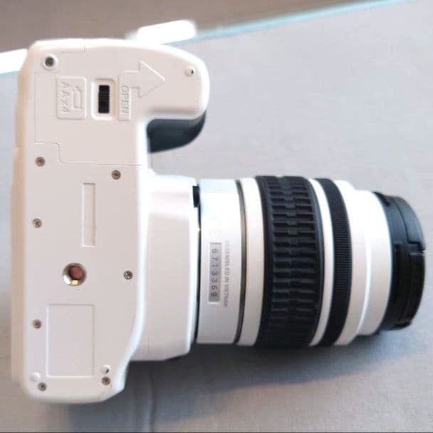 PENTAX K-x ホワイト シャッター約7500回 ※撮影時に汚れ写りあり