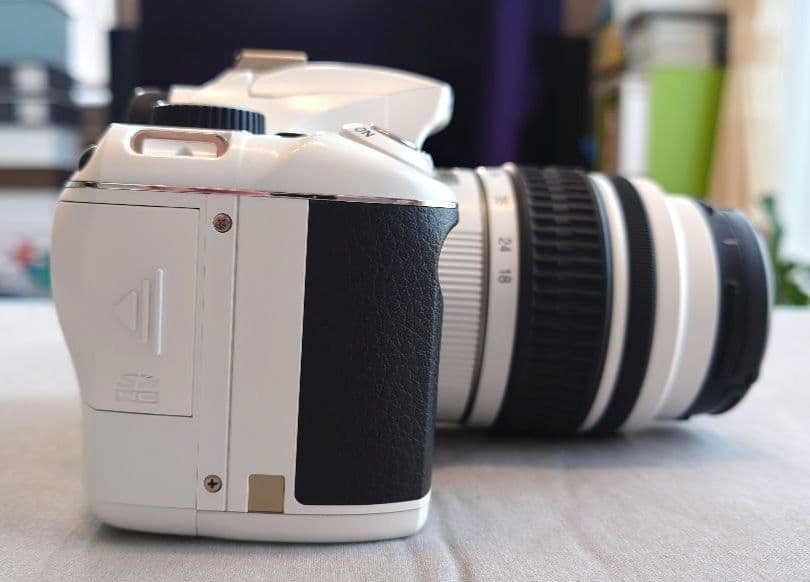 PENTAX K-x ホワイト シャッター約7500回 ※撮影時に汚れ写りあり