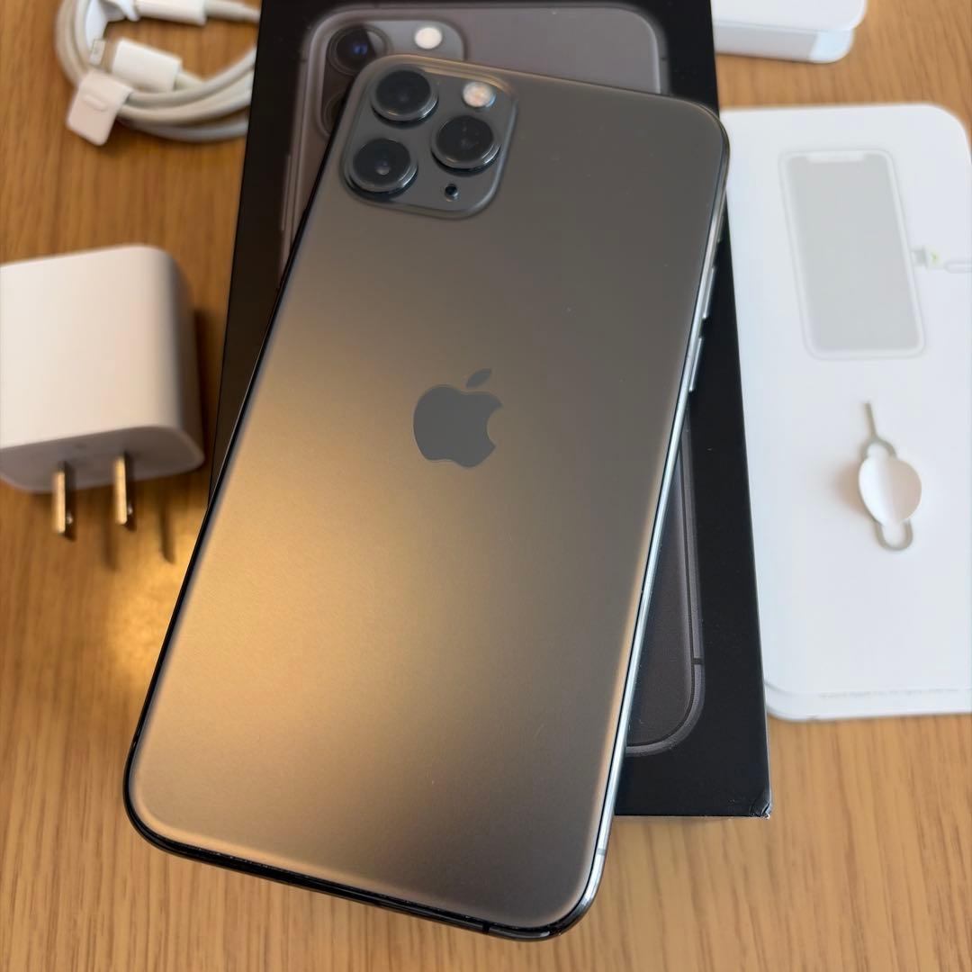 iPhone 11 pro スペースグレイ　256gb