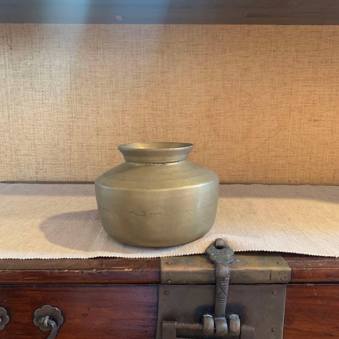 壺　花瓶　水瓶　インド　骨董屋 金属製 丸型装飾用壺