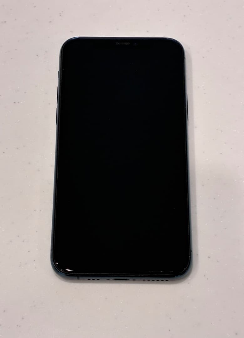 Apple iPhone 11 Pro 本体 ミッドナイトグリーン