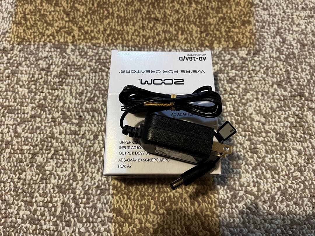 ZOOM G1X FOUR 純正アダプターセット[美品] マルチエフェクター