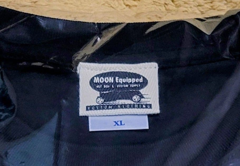 BUNTY HUNTER x MOON Equipped Tシャツ