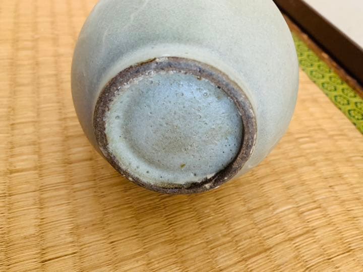 高麗時代蓮花模様青磁花瓶