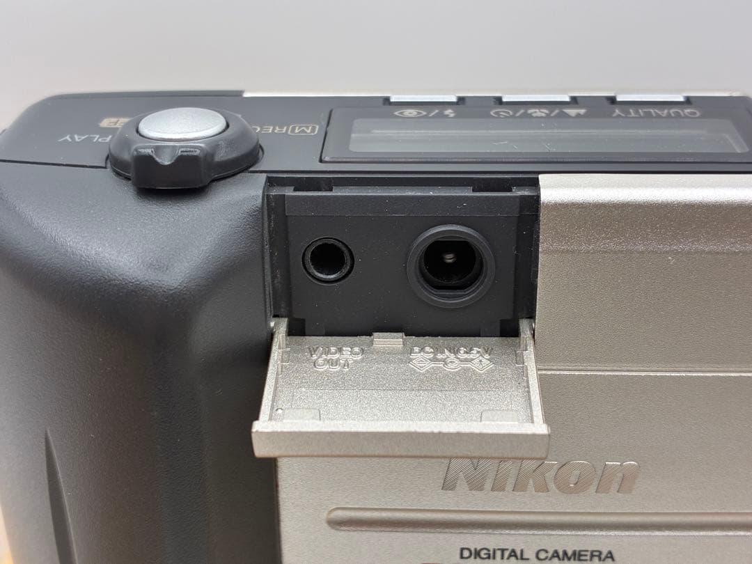 Nikon ニコン デジタルカメラ coolpix 900 クールピクス