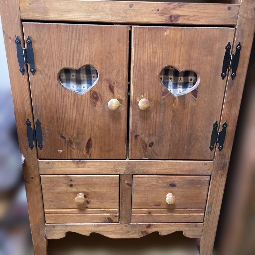 カントリー家具　カントリーハートキャビネット