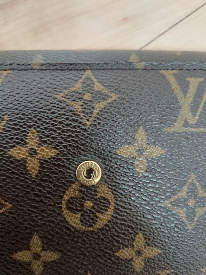 ルイヴィトン　長財布　三折り