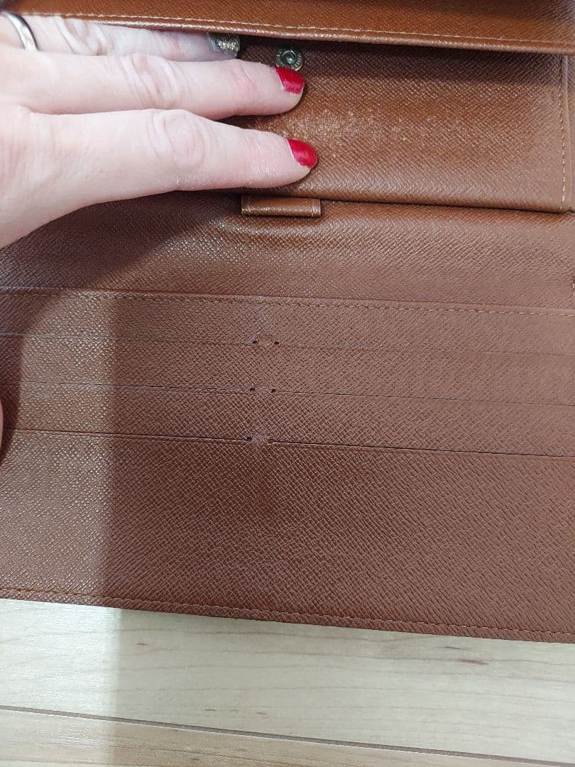 ルイヴィトン　長財布　三折り