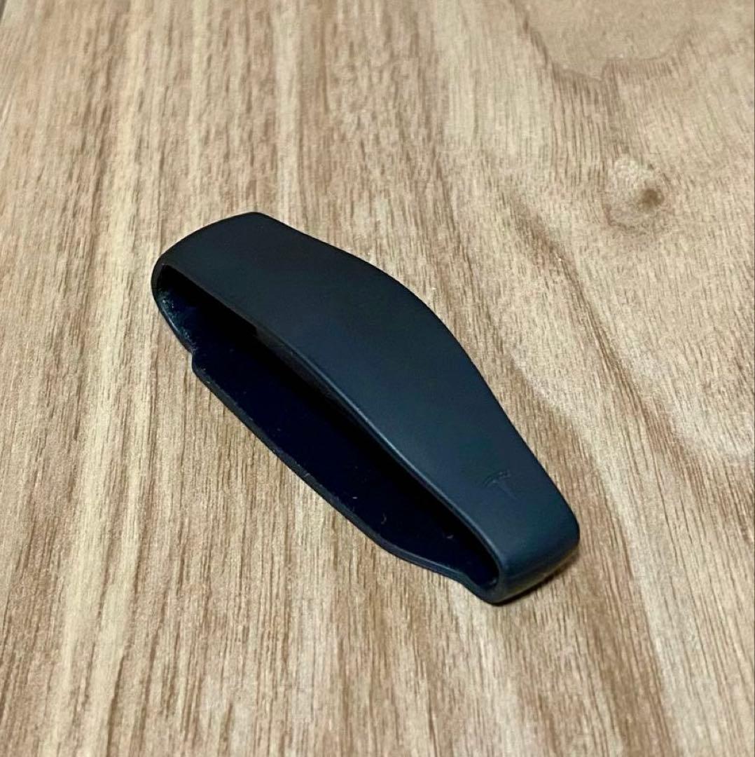 テスラ純正モデル3/Yキーフォブ(新品電池付)、テスラ純正モデルYキーバンド