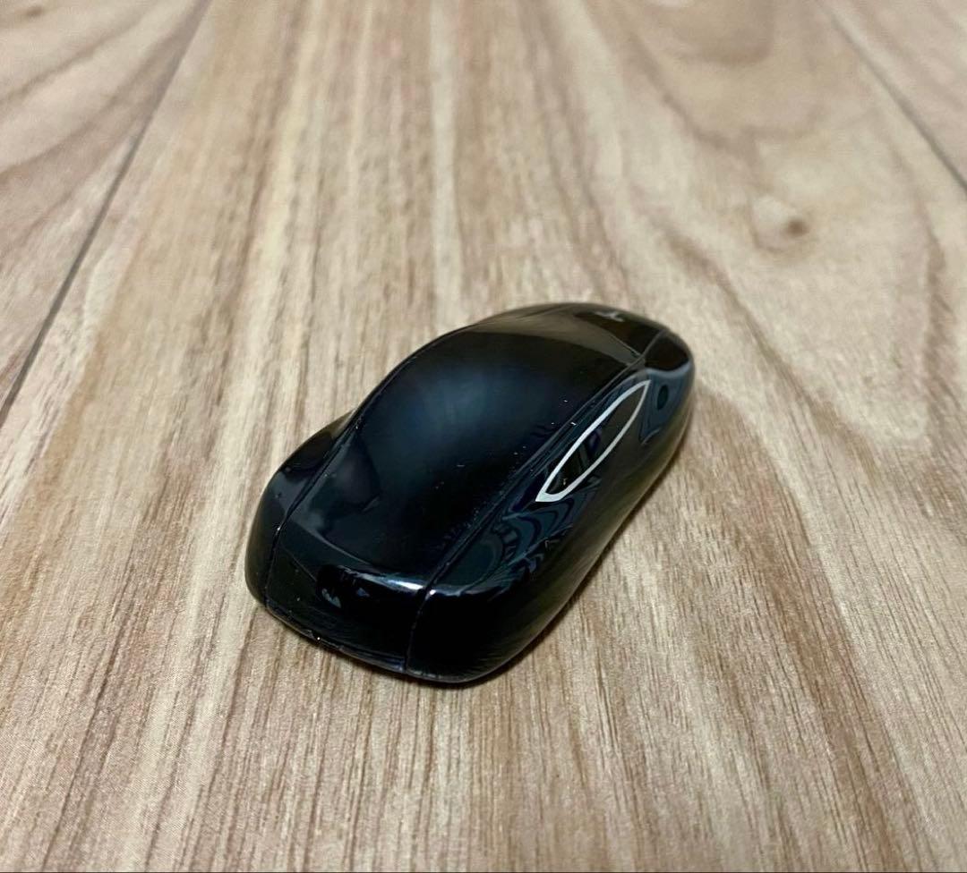 テスラ純正モデル3/Yキーフォブ(新品電池付)、テスラ純正モデルYキーバンド