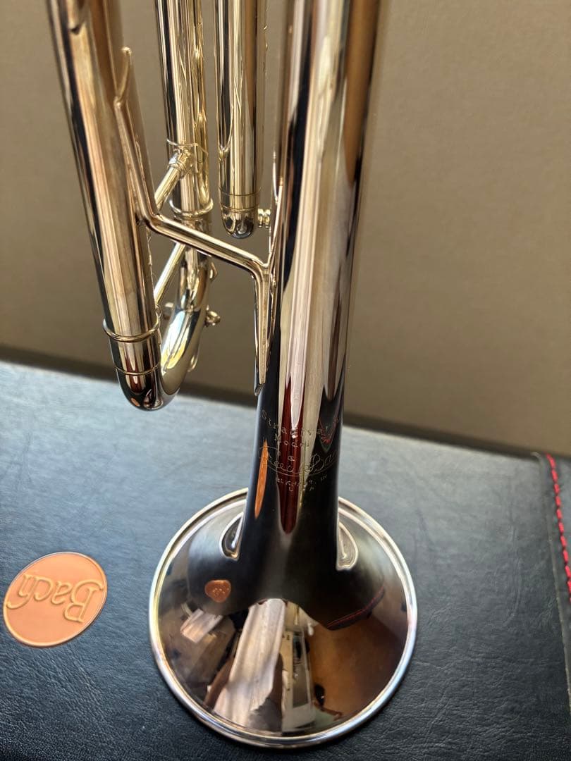 Bach トランペット（シルバーメッキ／ケース付）