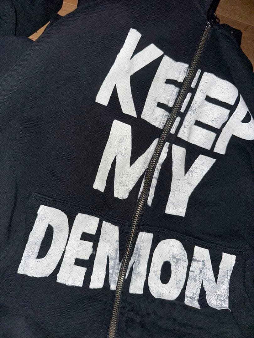 KEEP MY DEMON プリント パーカー 黒fti sup punk 風