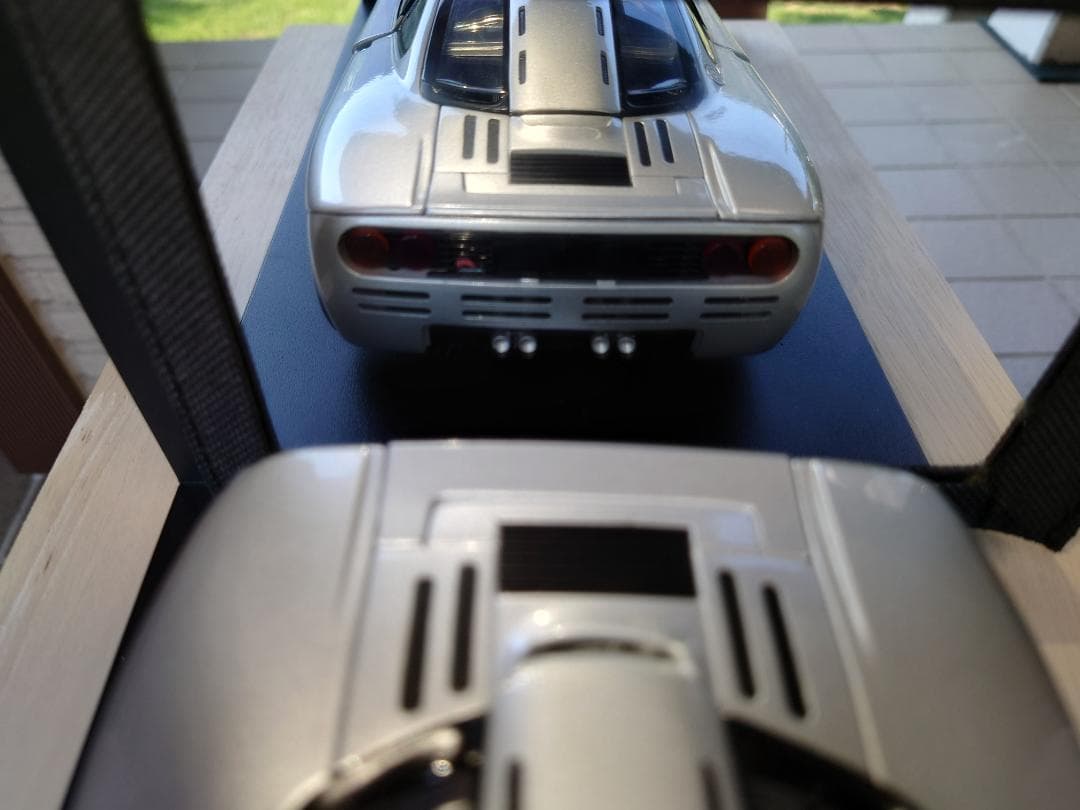 1/18 UT models（ユーティモデル）マクラーレンF1 ロードカー