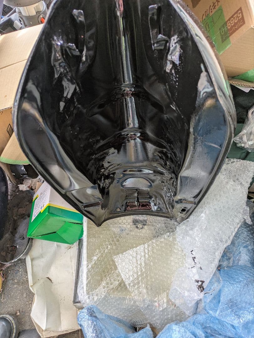 Z750fx2型に付くように加工されたZ400FXタンク