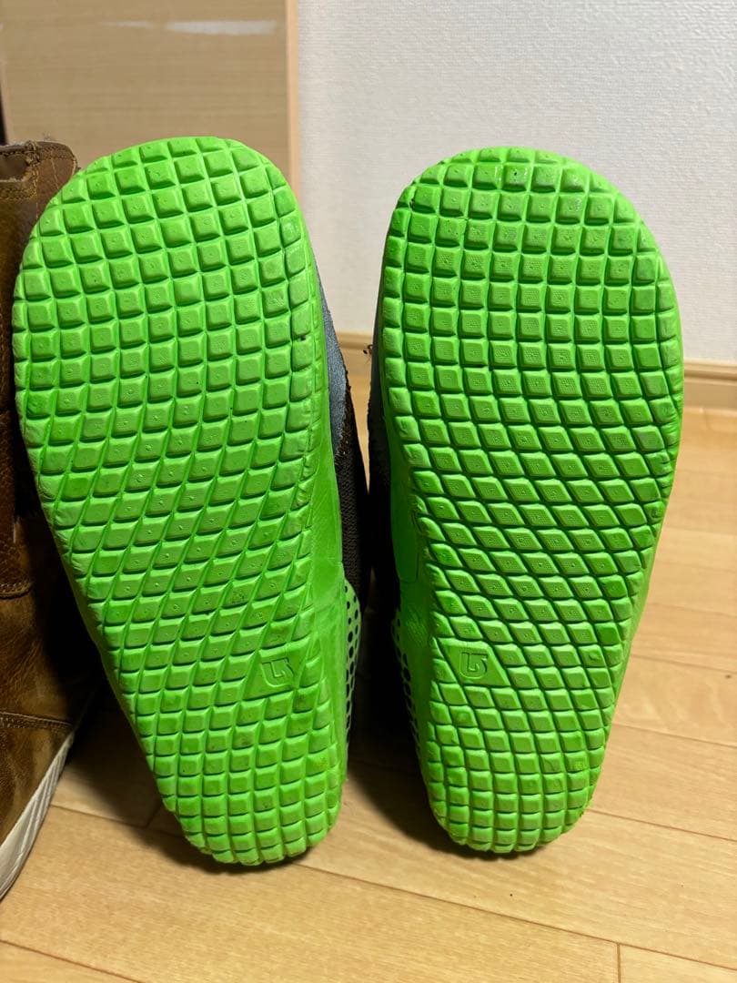 Burton アイオン　レザー