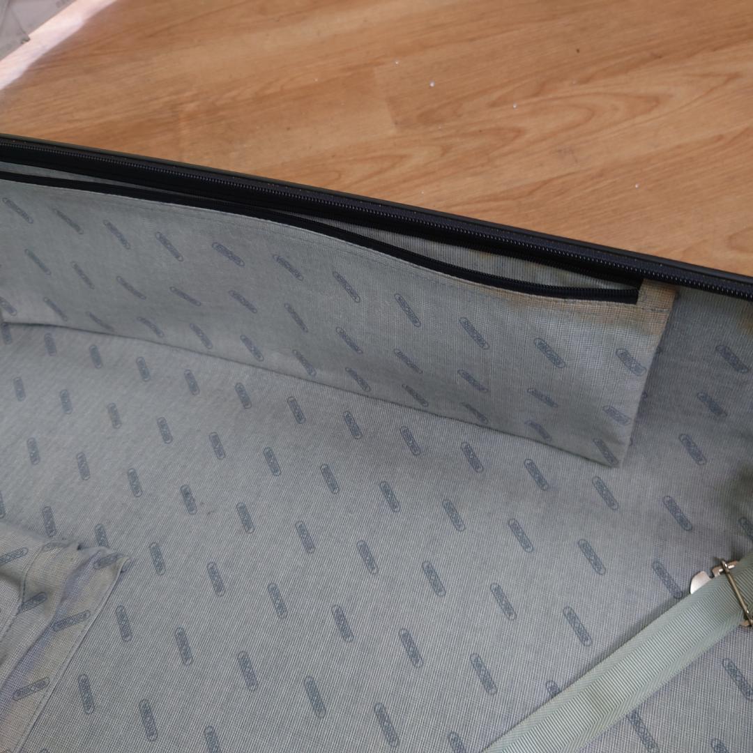 リモワ・スーツケース（２輪）