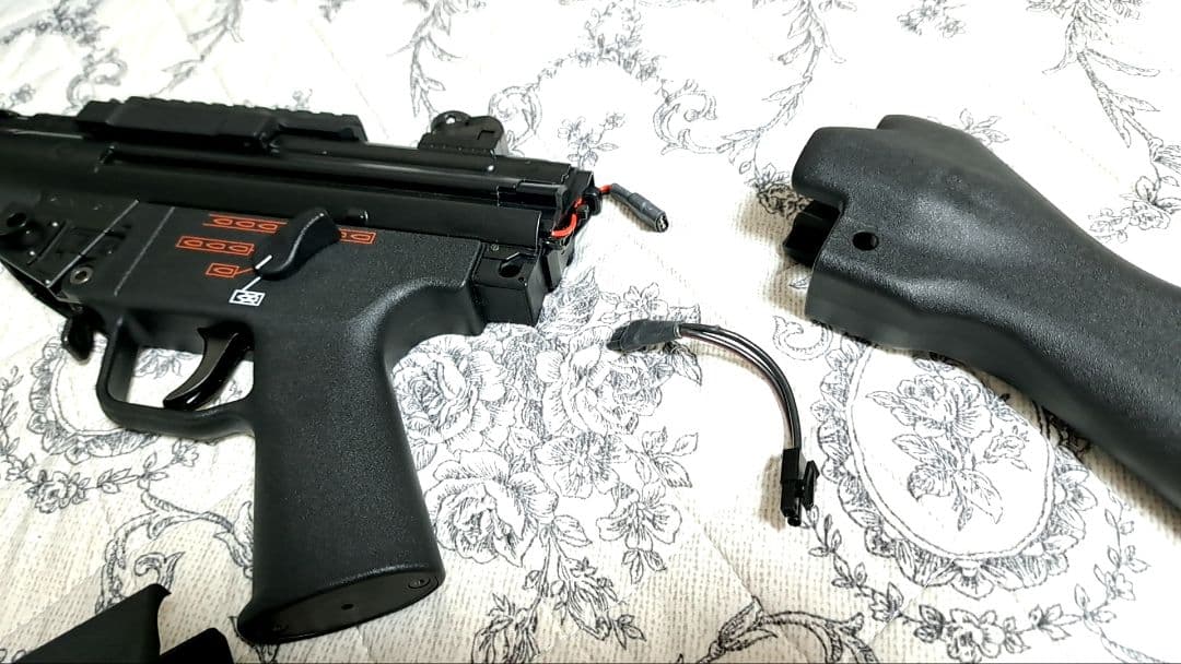 次世代電動ガン MP5 A4 (7月17日まで出品)