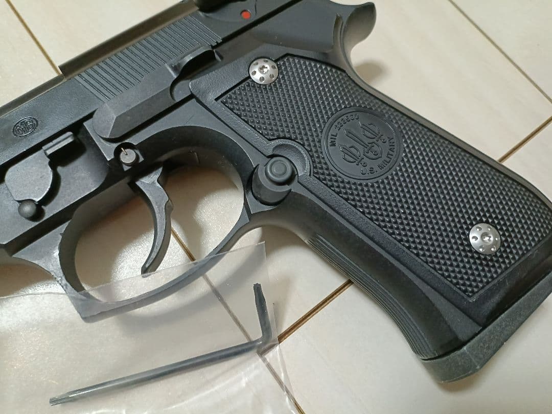 【中古品】東京マルイ ガスガン「U.S. M9ピストル」（星型スクリュー）」