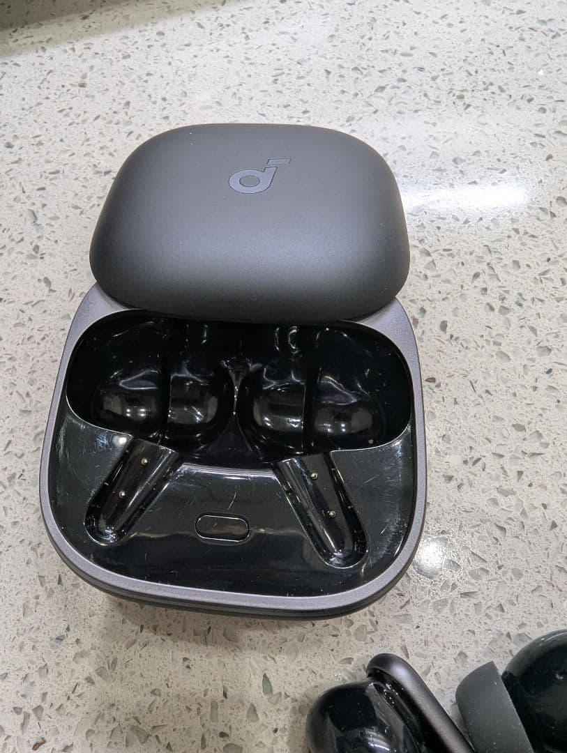 【美品】soundcore Liberty5 ノイズキャンセリングイヤホン