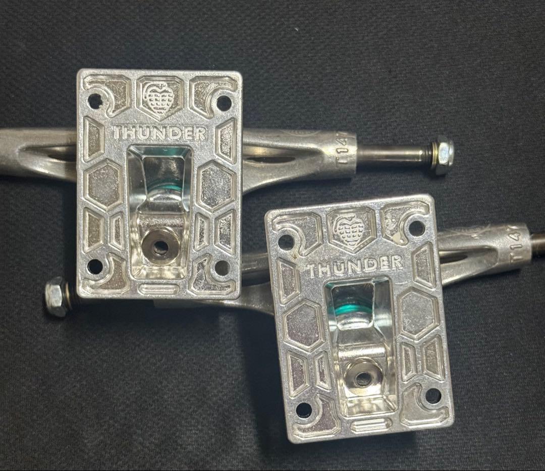 スケートボード thunder Hollow Lights 147 polish