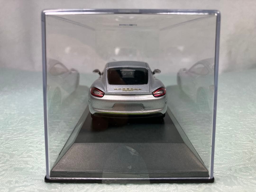 Spark ディーラー特注Porsche Cayman e シルバー2015年