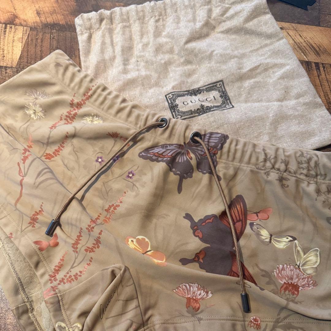 GUCCI グッチ　水着　短パン　フローラル　バタフライ　メンズ　S　裏地GG柄