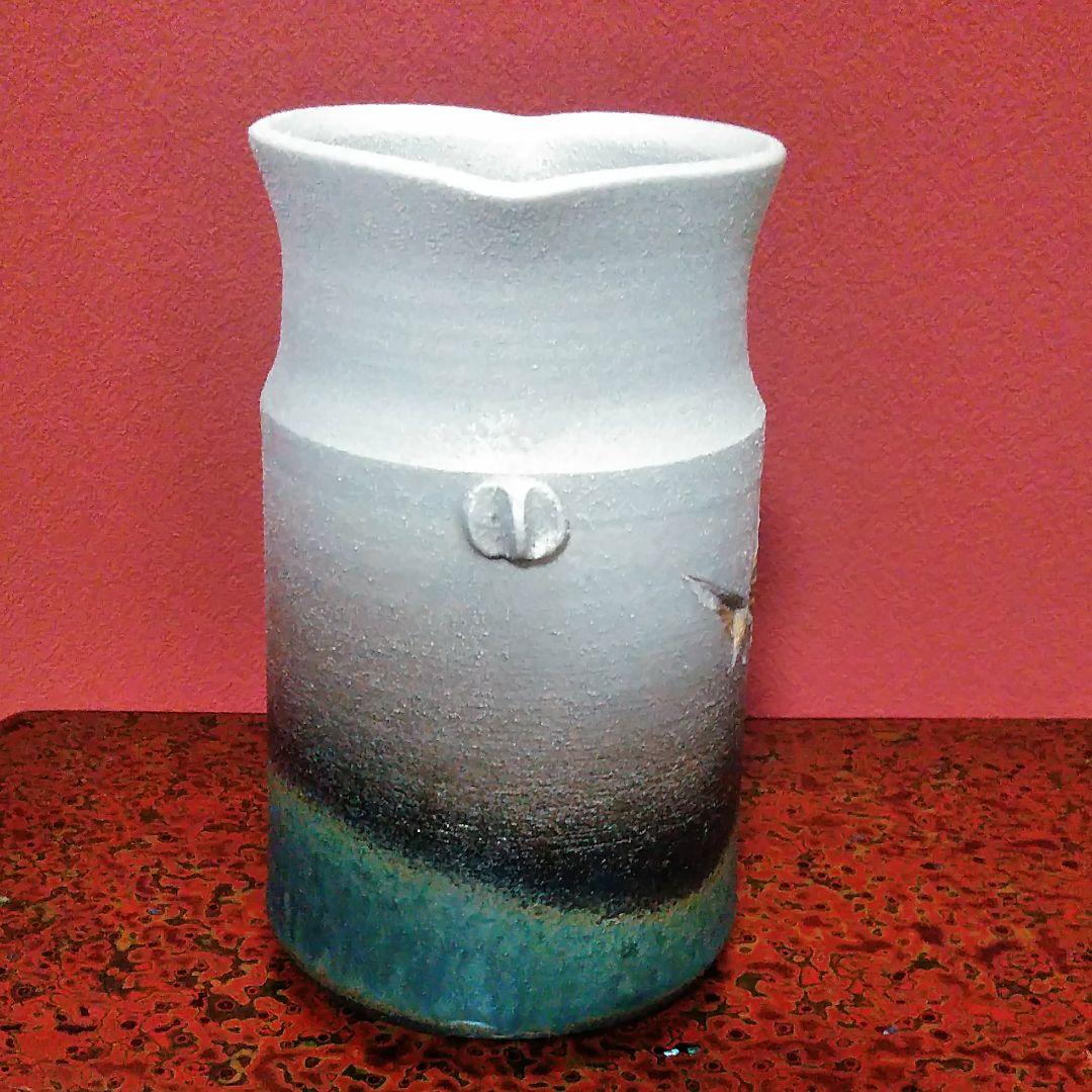 瀬戸焼~日展特選/評議員/審査員~加藤釥~釉彩蝶文花入