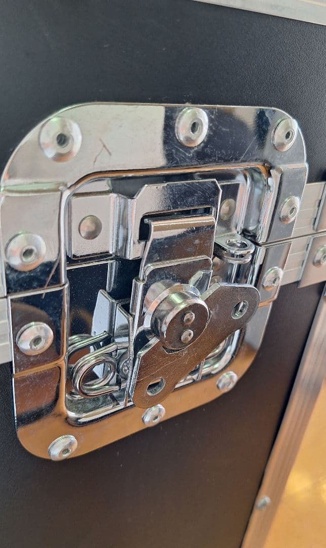 【頑丈】大型アルミケース　元精密機器運送箱