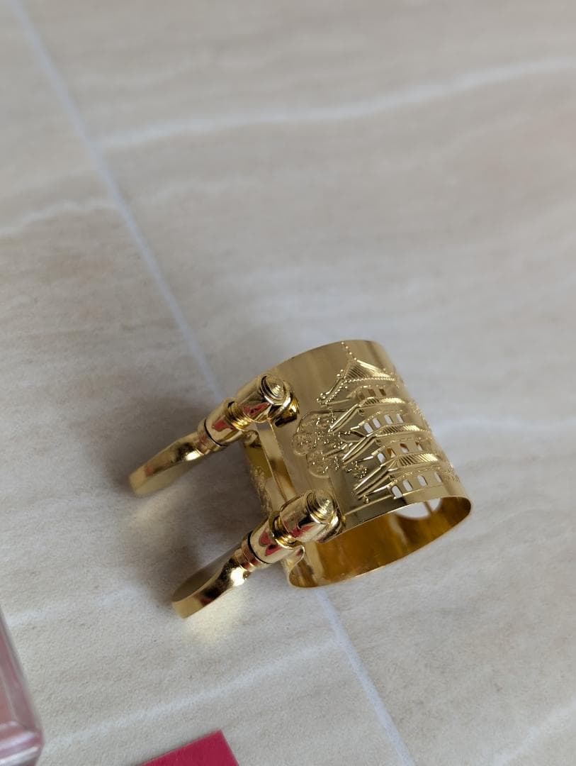 BAY・J　PAGODA　MODEL　リガチャー　アルトサックス　22K　メッキ