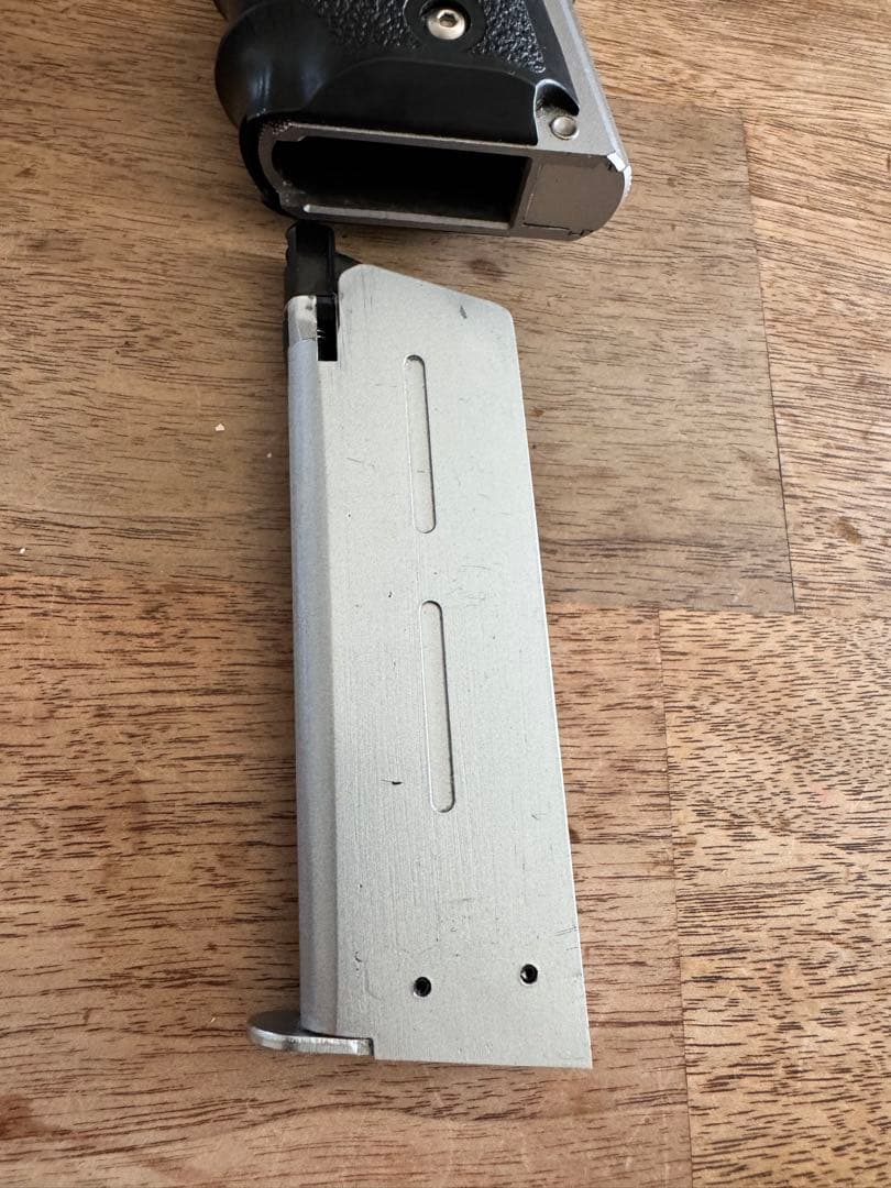 WA ウエスタンアームズ　V10　ガスブローバック　中古　ジャンク扱い