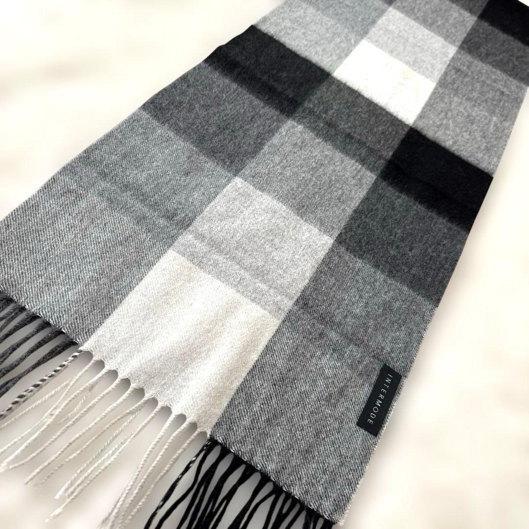 美品INTERMODE カシミアブロックチェック　ストール　グレーブラック