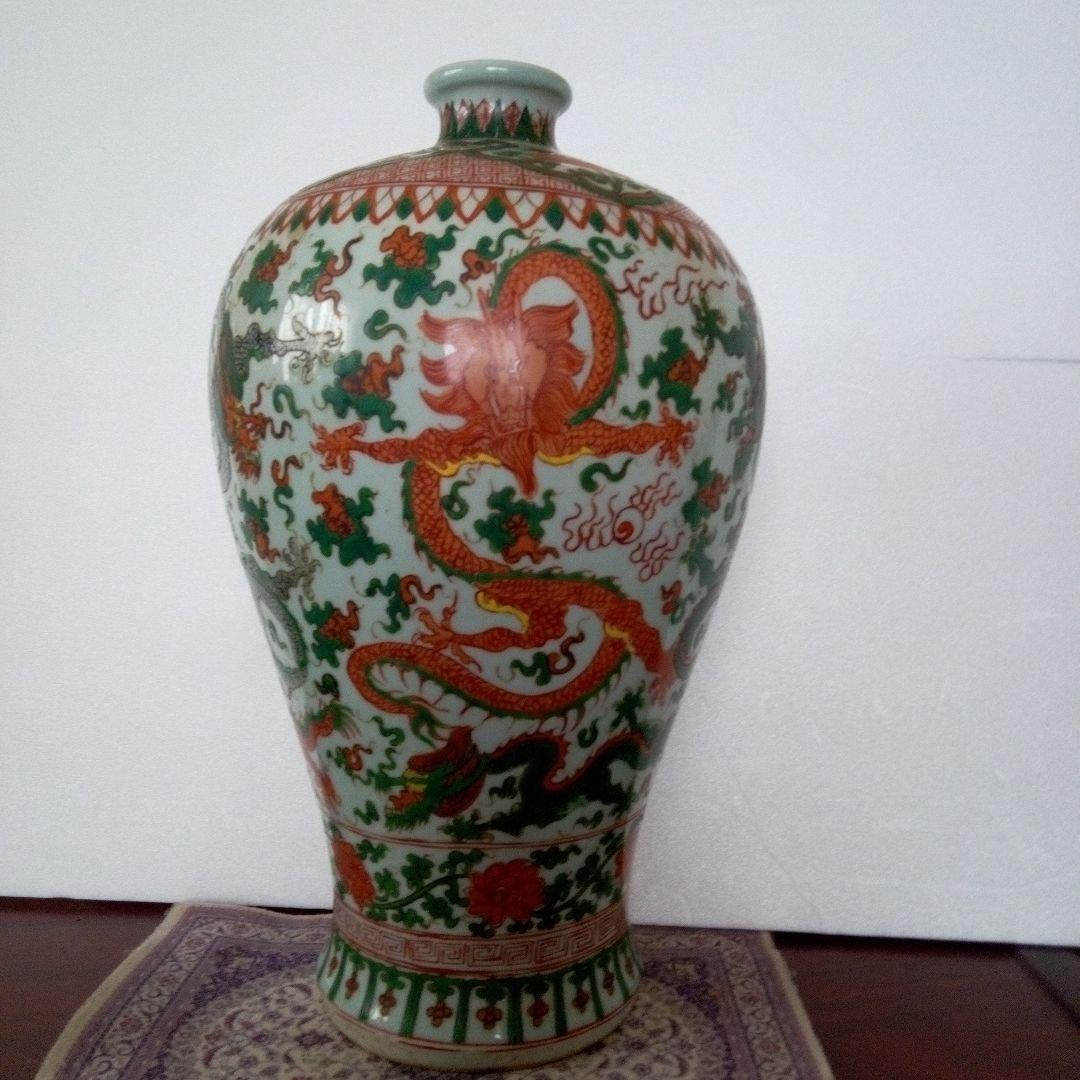 中国古玩　大明嘉靖年製　色絵龍紋様 梅瓶