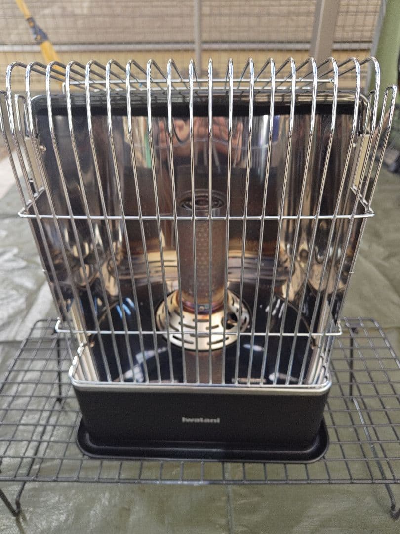 イワタニ　カセットガスストーブ でか暖　　2021年製