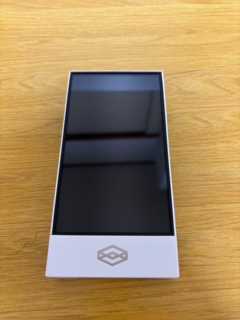 Looking Glass Go ホワイト ポケットサイズの空間AIディスプレイ