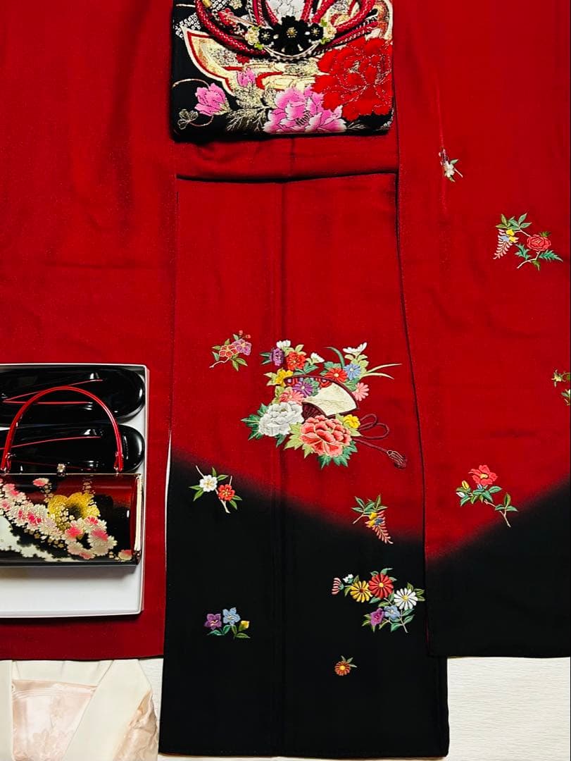 総刺繍貴賓溢れる全て正絹豪華なお振袖　 全て新品または未使用25点完全フルセット