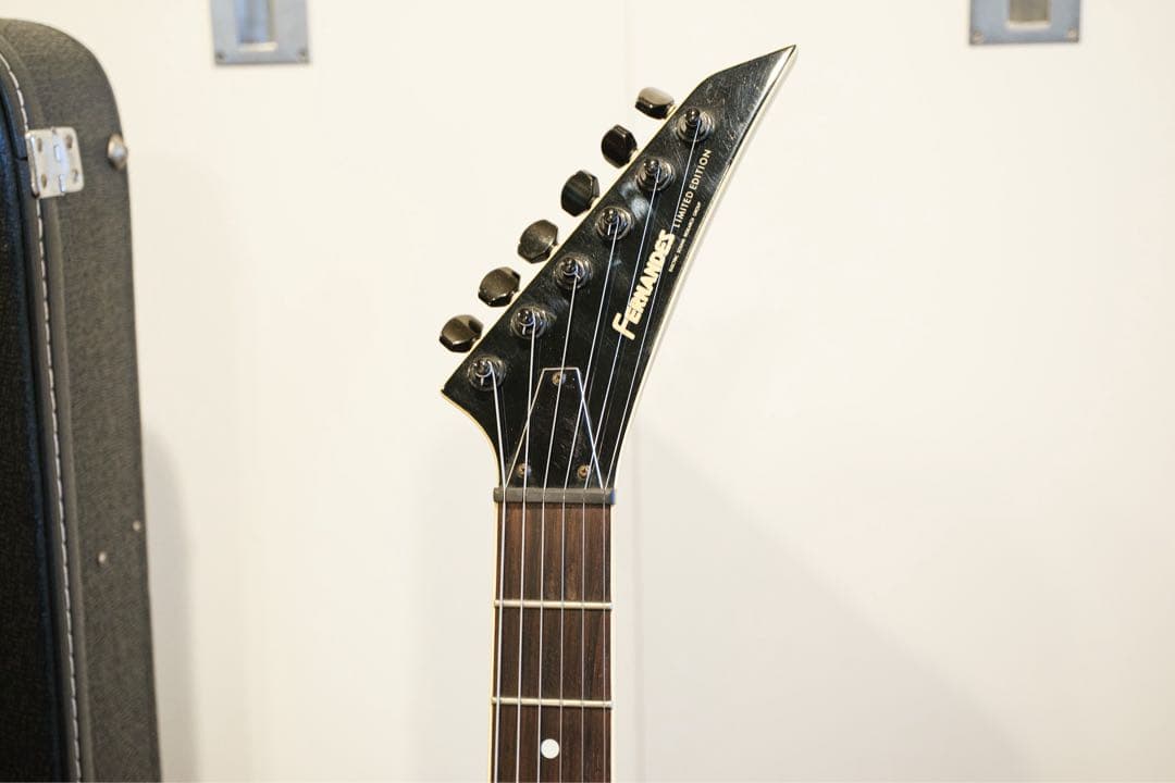 フェルナンデス 初期 LシリアルTEJ-75 白FGI ×EMG 布袋寅泰