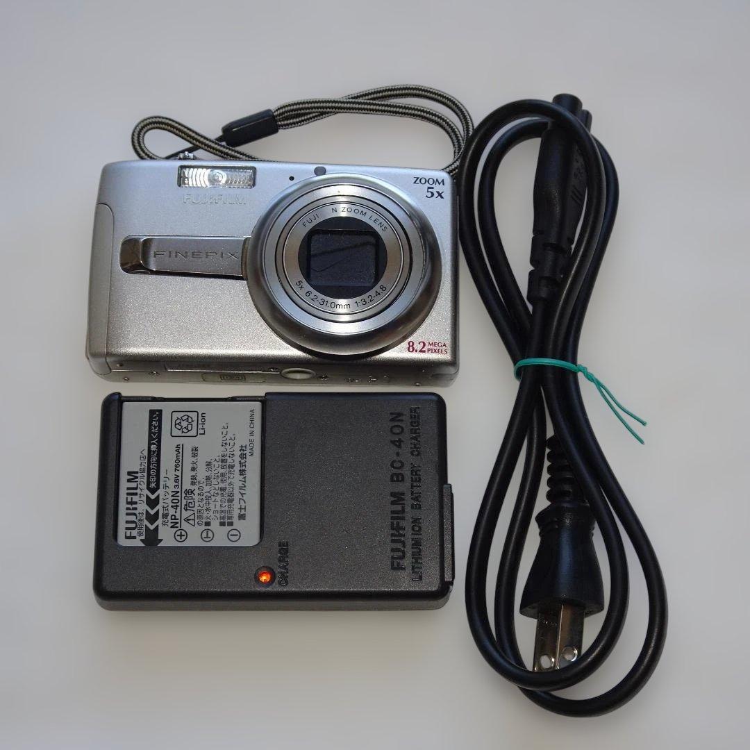 フジフイルム FinePix j50 8.2MP コンパクトデジタルカメラ