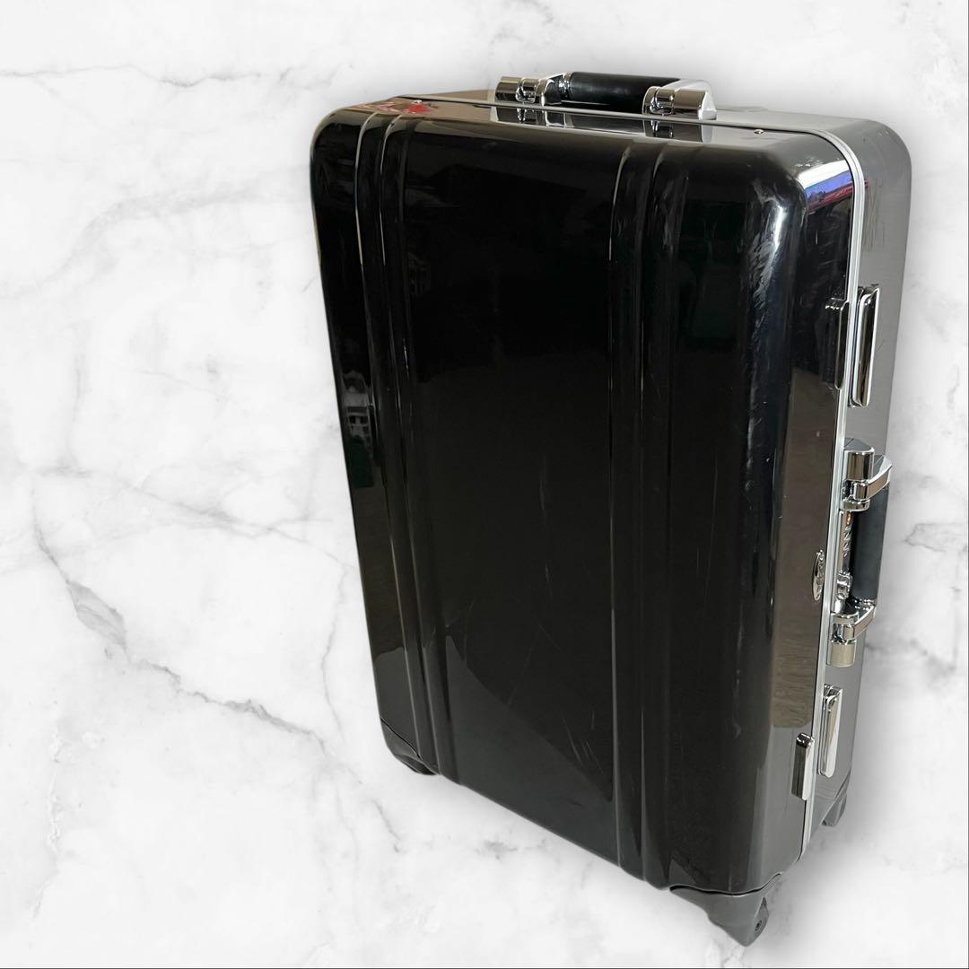 ZERO Halliburton キャリーケース　TSAロック　大容量