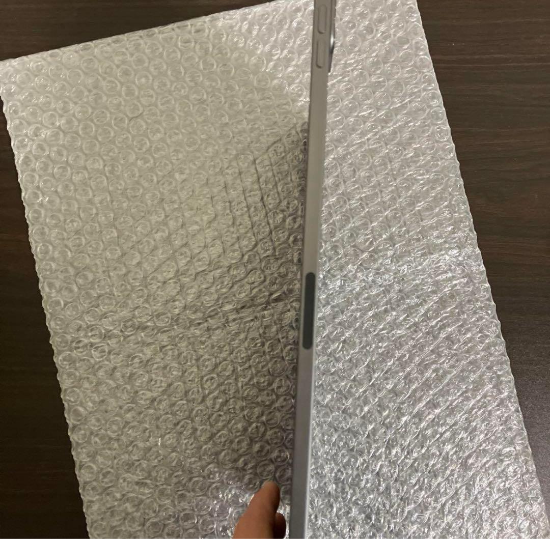 iPad Pro 256GBとケース2個