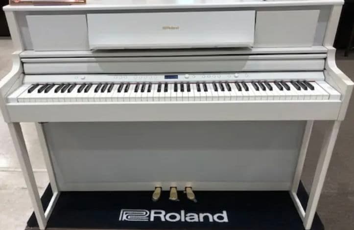 美品　Roland ホワイト電子ピアノ　2022年製LX705-GPSR