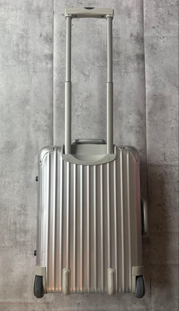 RIMOWA／リモワ（トパーズ）2輪　35L シルバー