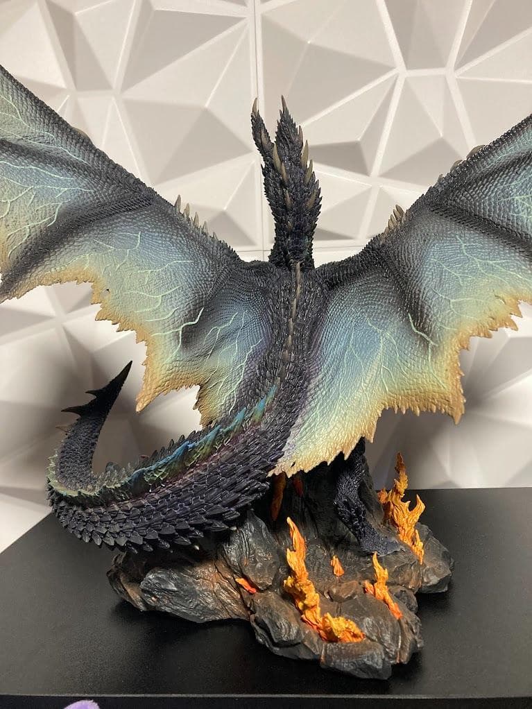 クリエイターズモデル 煌黒龍 アルバトリオン フィギュア