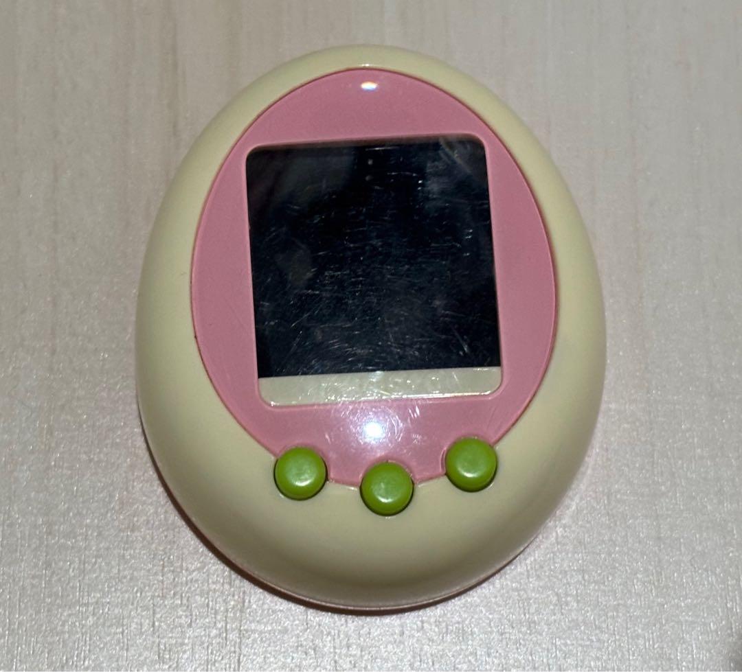 【激レア・希少カラー】BANDAI たまごっちプラスカラー　クリーム＋ピンク